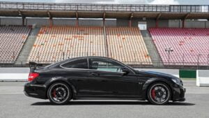 Inden Design Mercedes C63 AMG Black 2017