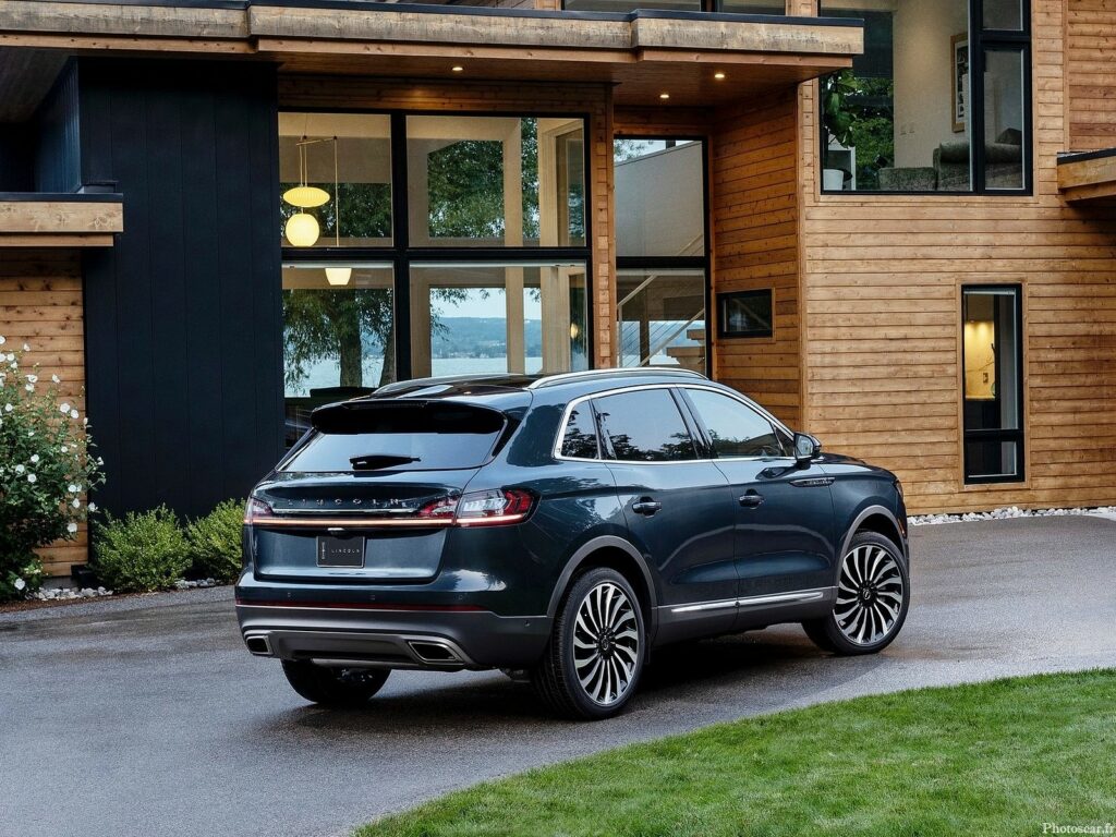 Lincoln Nautilus 2021