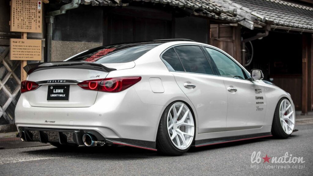 Liberty Walk Nissan V37 Skyline
