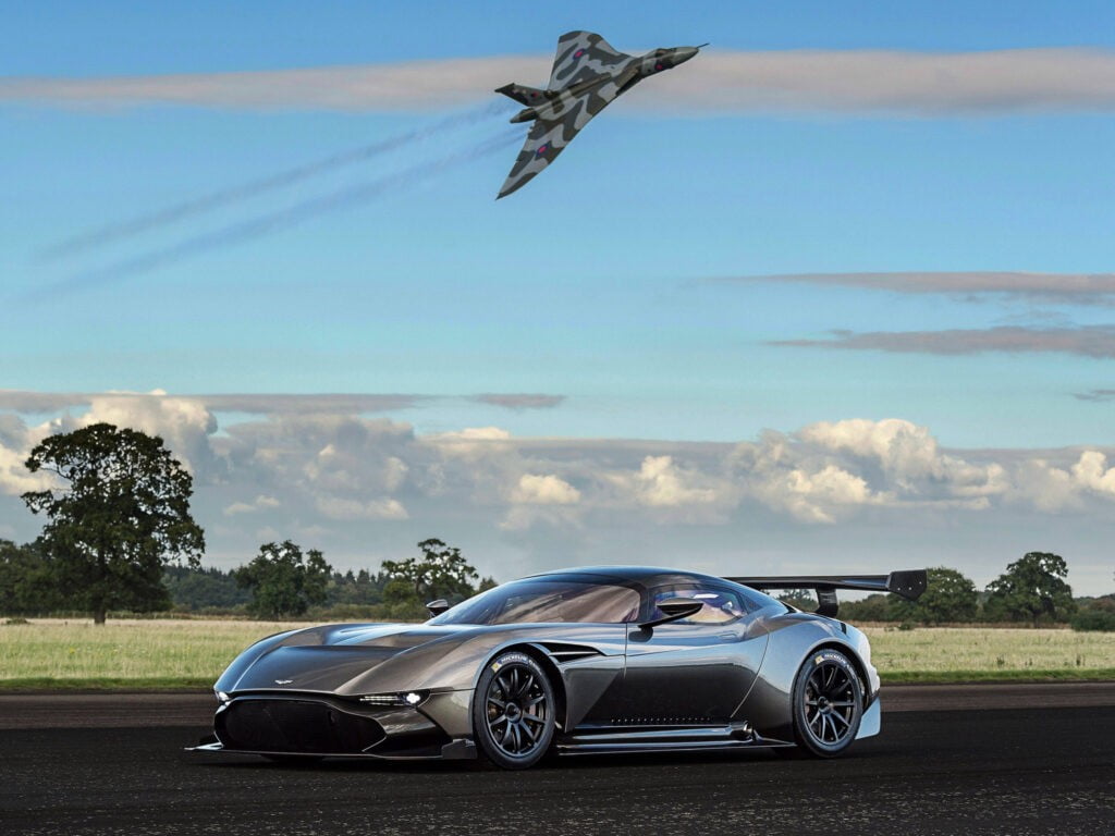 Aston Martin Vulcan 2015