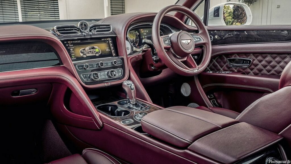 Bentley Bentayga Hybrid 2021