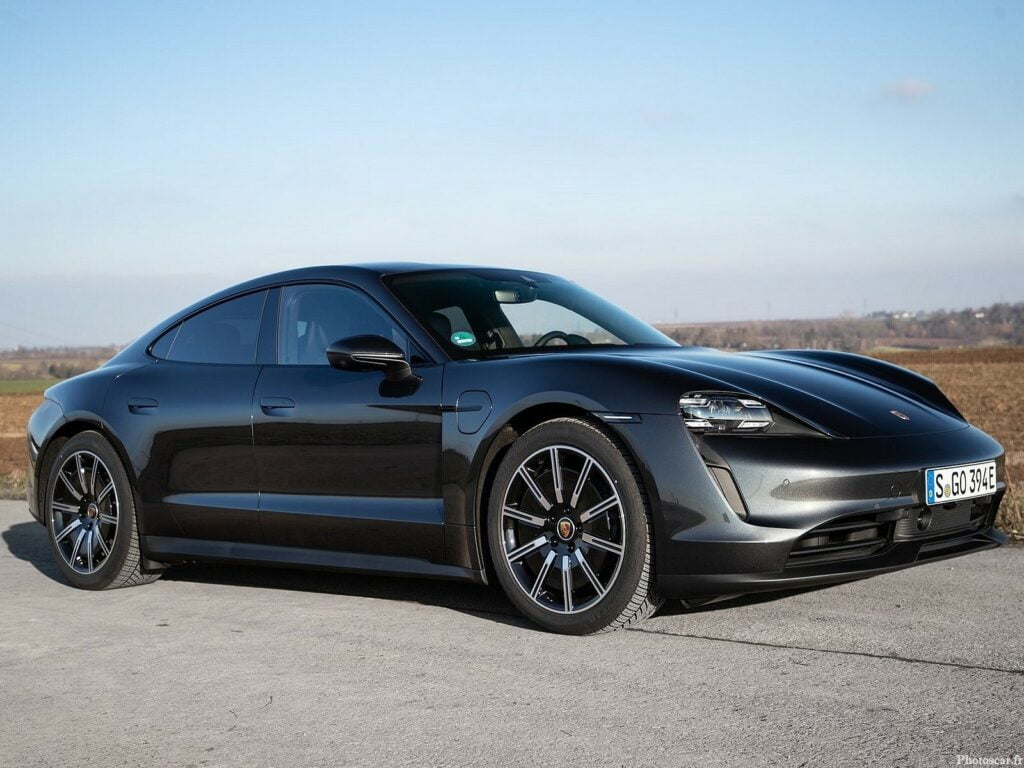 Porsche Taycan 2021