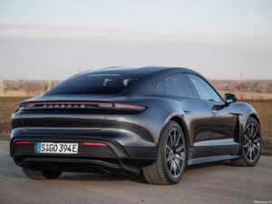 Porsche Taycan 2021