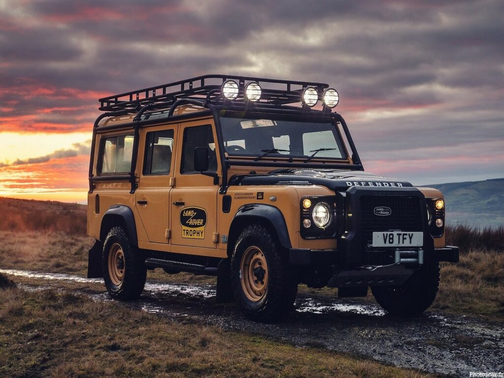 Land Rover Defender Works V8 Trophy 2021