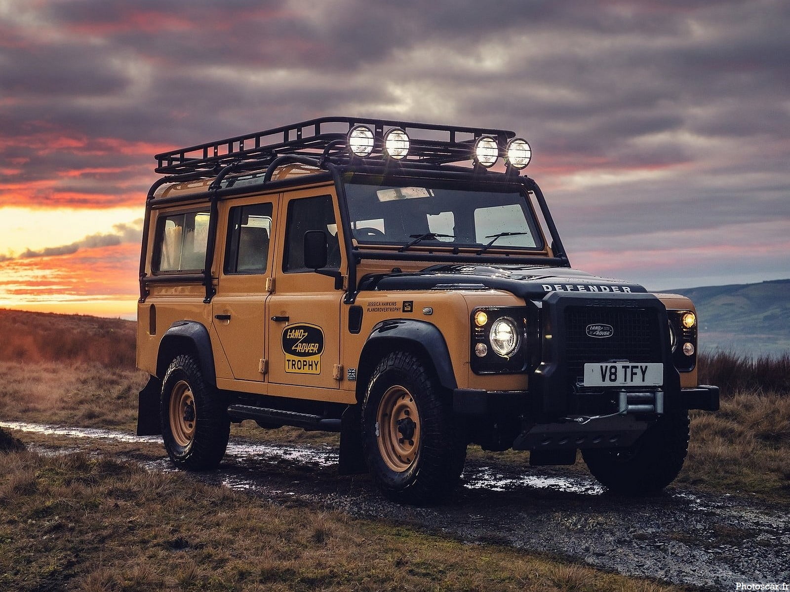 Land Rover Defender Works V8 Trophy 2021 parés pour l’aventure.