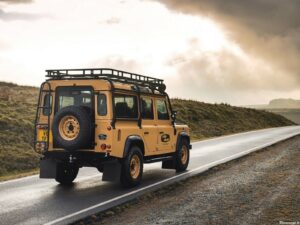 Land Rover Defender Works V8 Trophy 2021