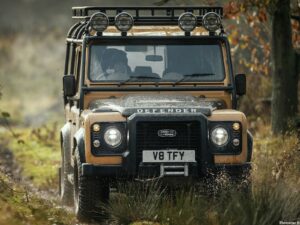 Land Rover Defender Works V8 Trophy 2021