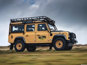 Land Rover Defender Works V8 Trophy 2021