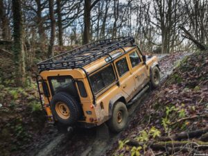 Land Rover Defender Works V8 Trophy 2021