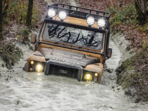 Land Rover Defender Works V8 Trophy 2021