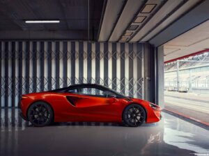 McLaren Artura 2022