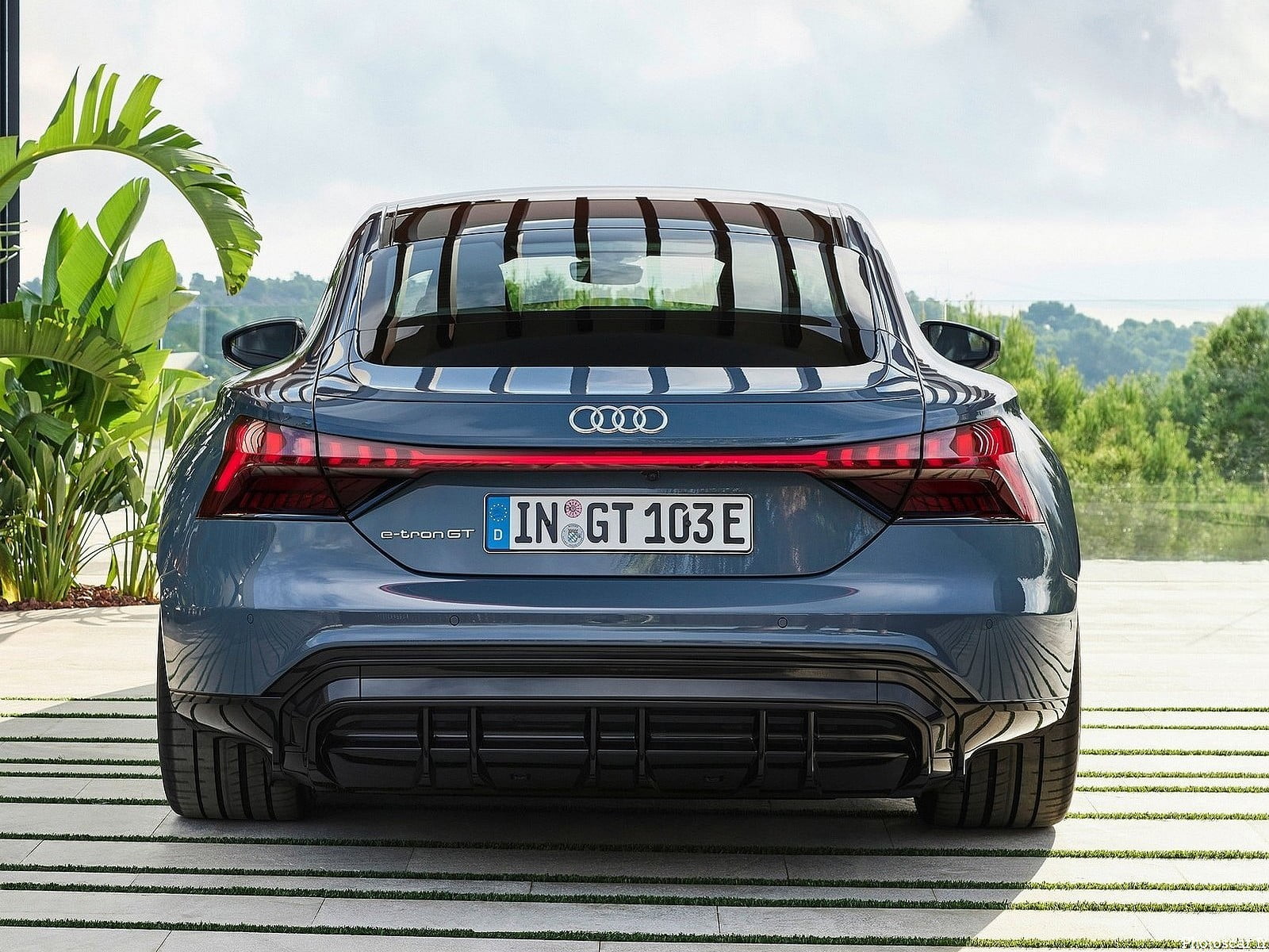 Ауди quattro 2022