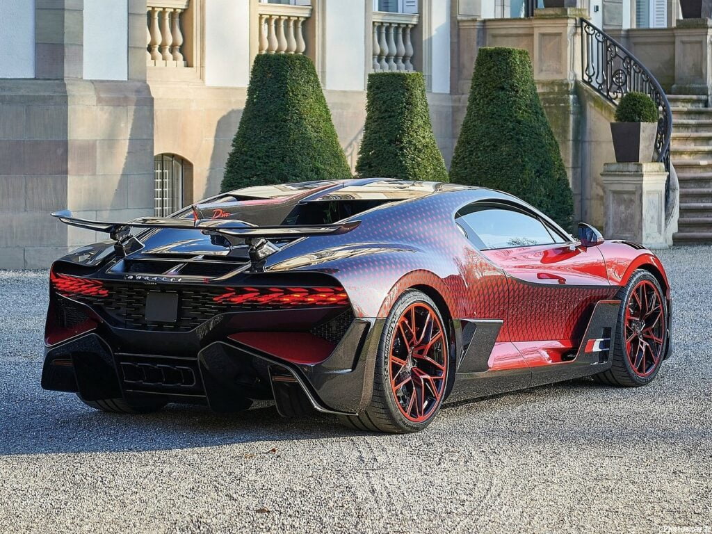 Bugatti Divo Lady Bug 2020