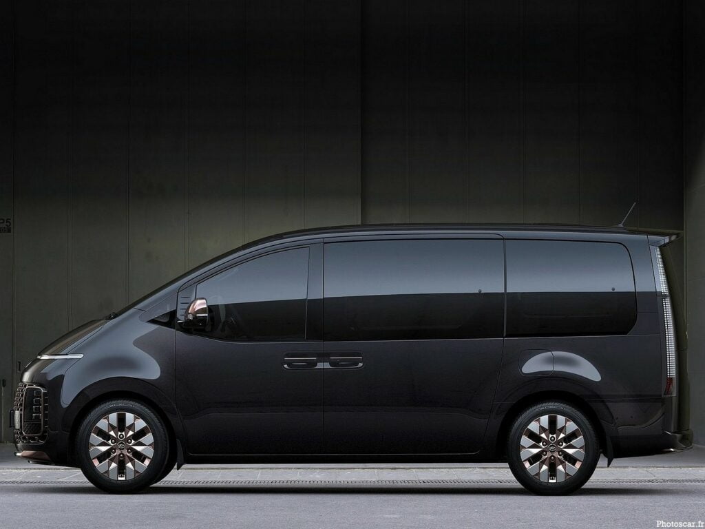 Hyundai Staria 2022