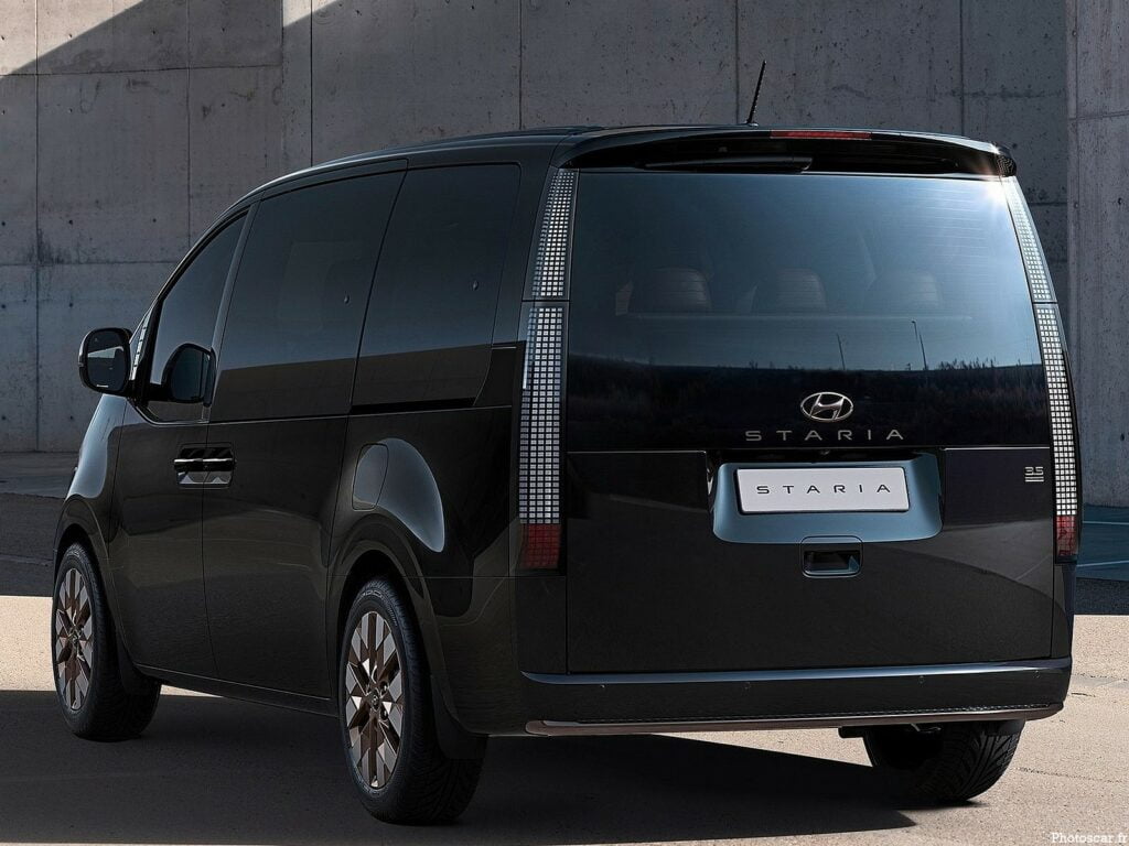 Hyundai Staria 2022