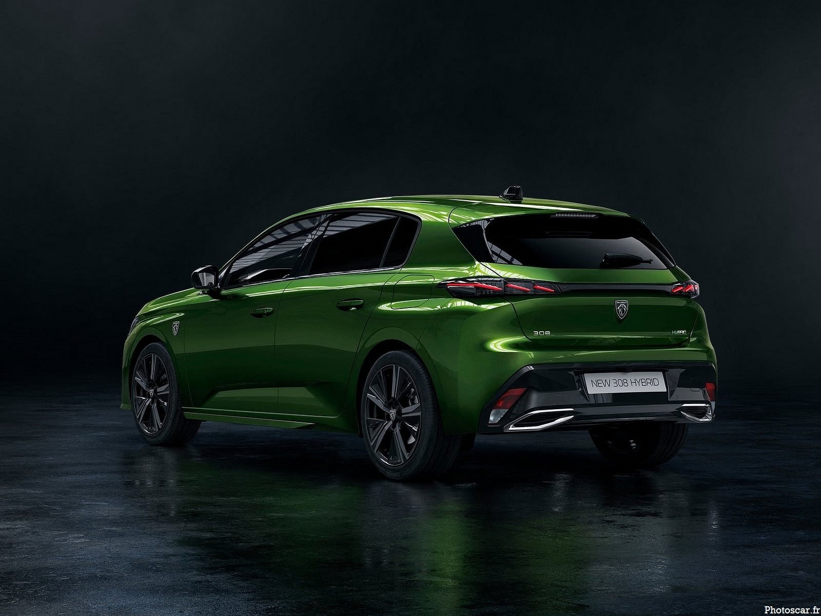 Peugeot 2022 седан