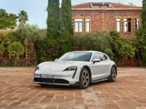 Porsche Taycan 4S Cross Turismo 2022