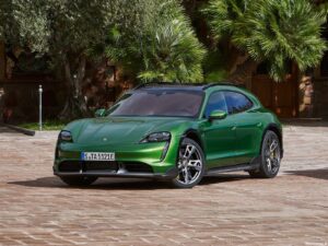 Porsche Taycan Turbo S Cross Turismo 2022