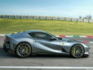 Ferrari 812 Versione Speciale 2021