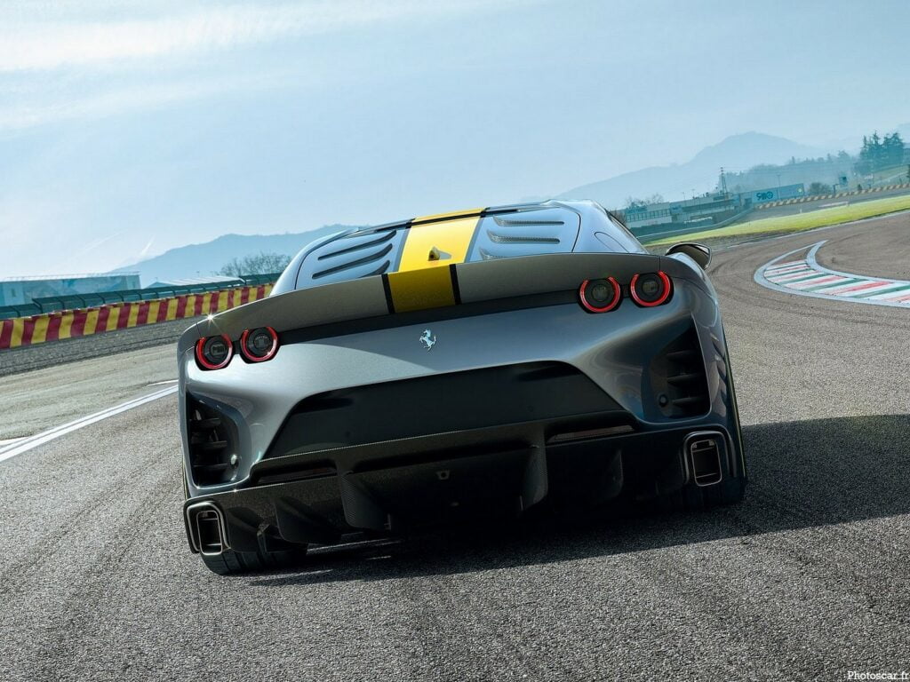 Ferrari 812 Versione Speciale 2021