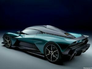 Aston Martin Valhalla 2022