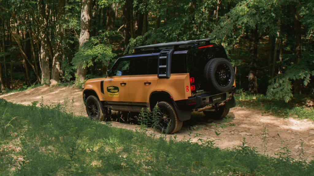Land Rover Defender Trophy Edition 2022
