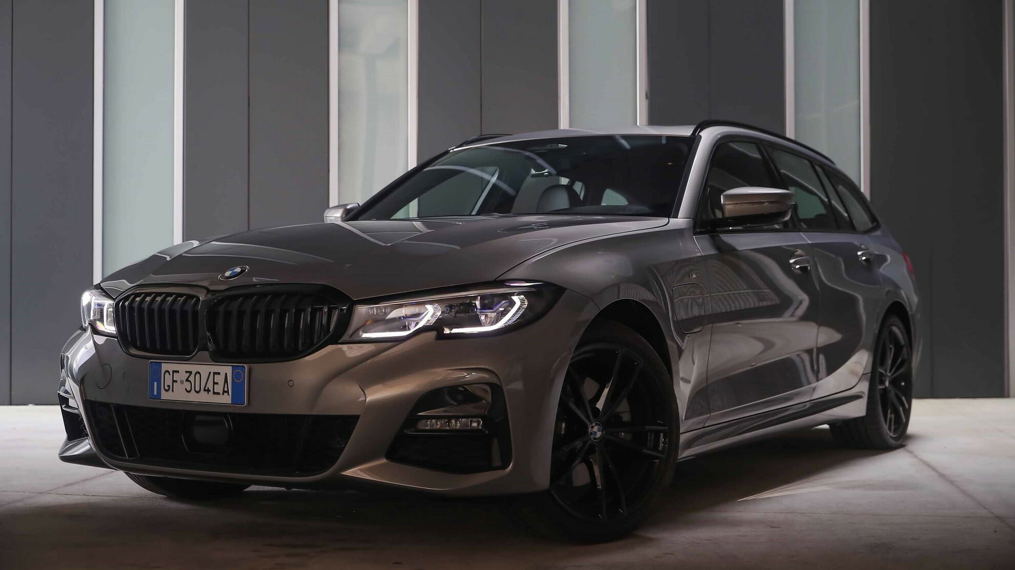 BMW 320e Touring 2021