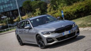 BMW 320e Touring 2021