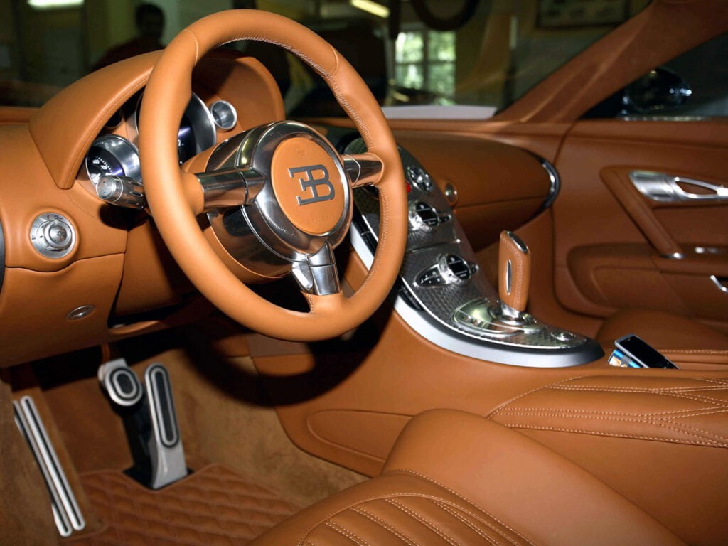 Status Design Bugatti Veyron SD Ultraviolet 2011
