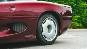Jaguar XJ220 1993