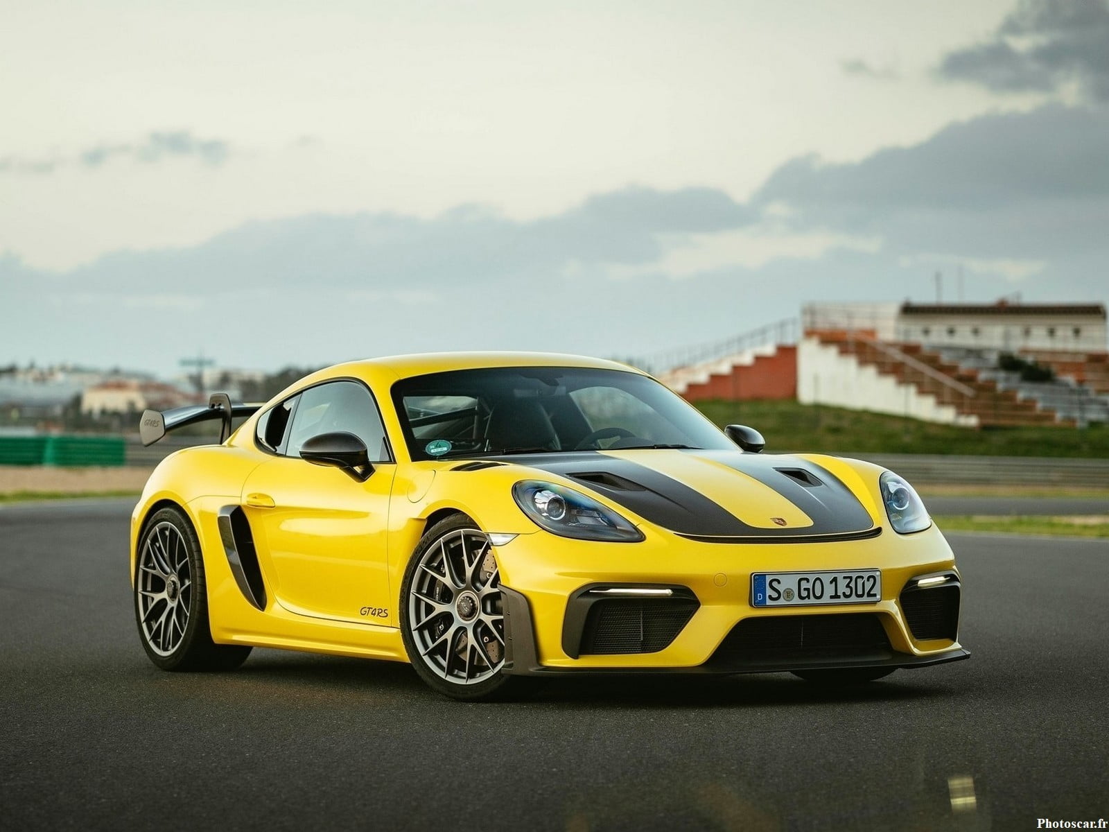 Porsche 718 Cayman GT4 RS 2022 – Aérodynamique et châssis optimisés pour le Nürburgring