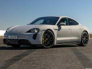 Porsche Taycan GTS 2022
