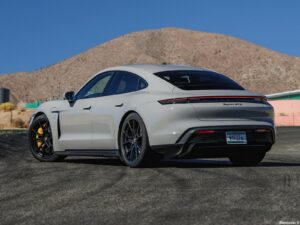 Porsche Taycan GTS 2022