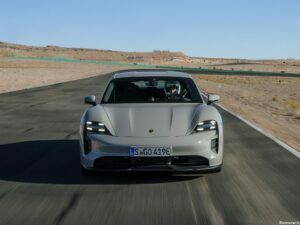 Porsche Taycan GTS 2022