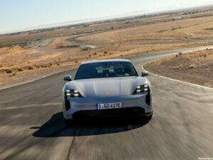 Porsche Taycan GTS 2022
