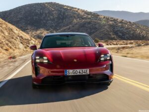Porsche Taycan GTS Sport Turismo 2022