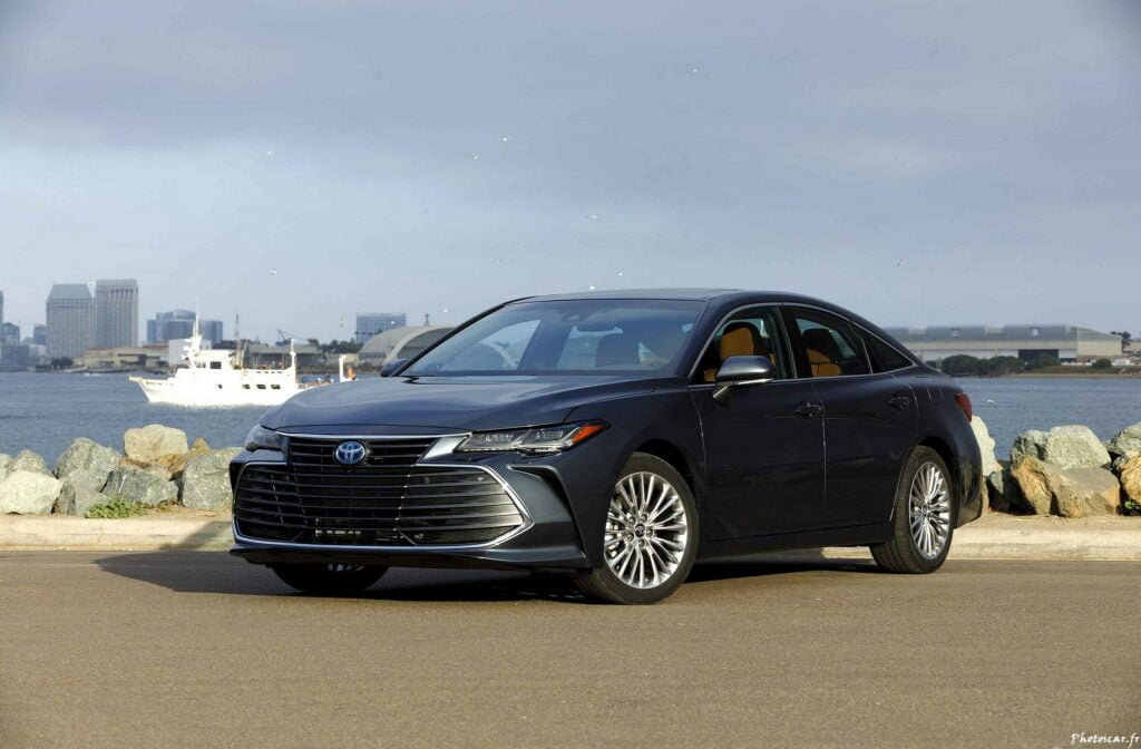 2022 Toyota Avalon Hybrid