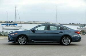 2022 Toyota Avalon Hybrid