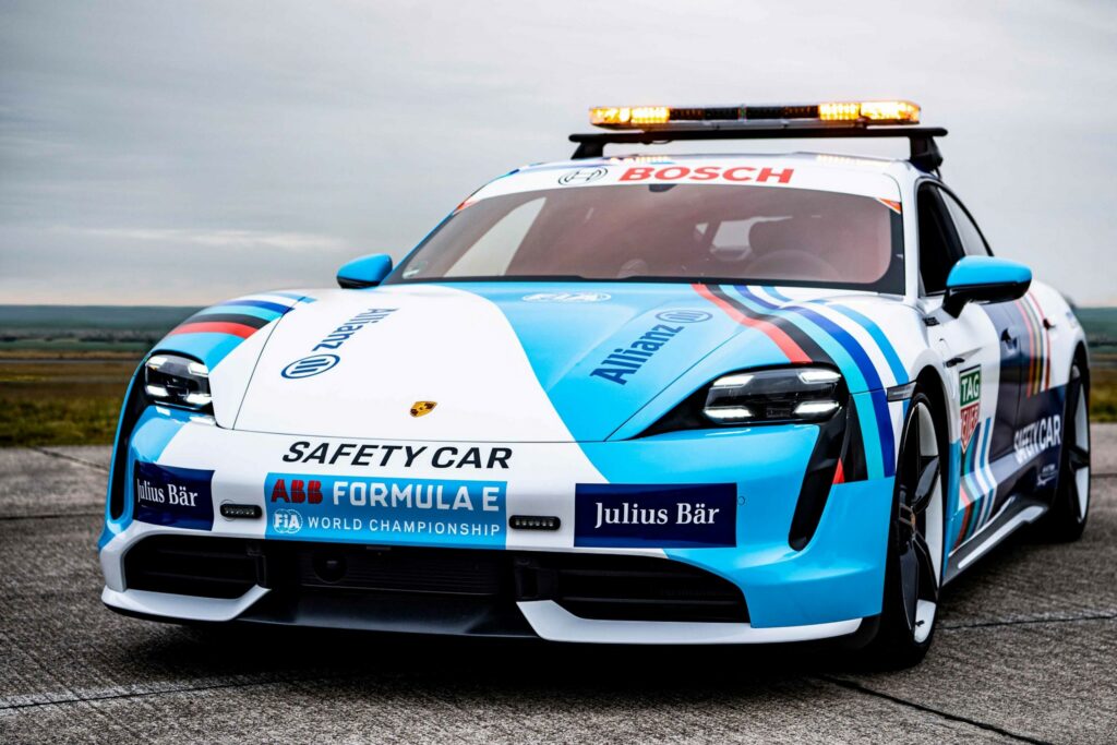 2022 Porsche Taycan Turbo S Safety-Car