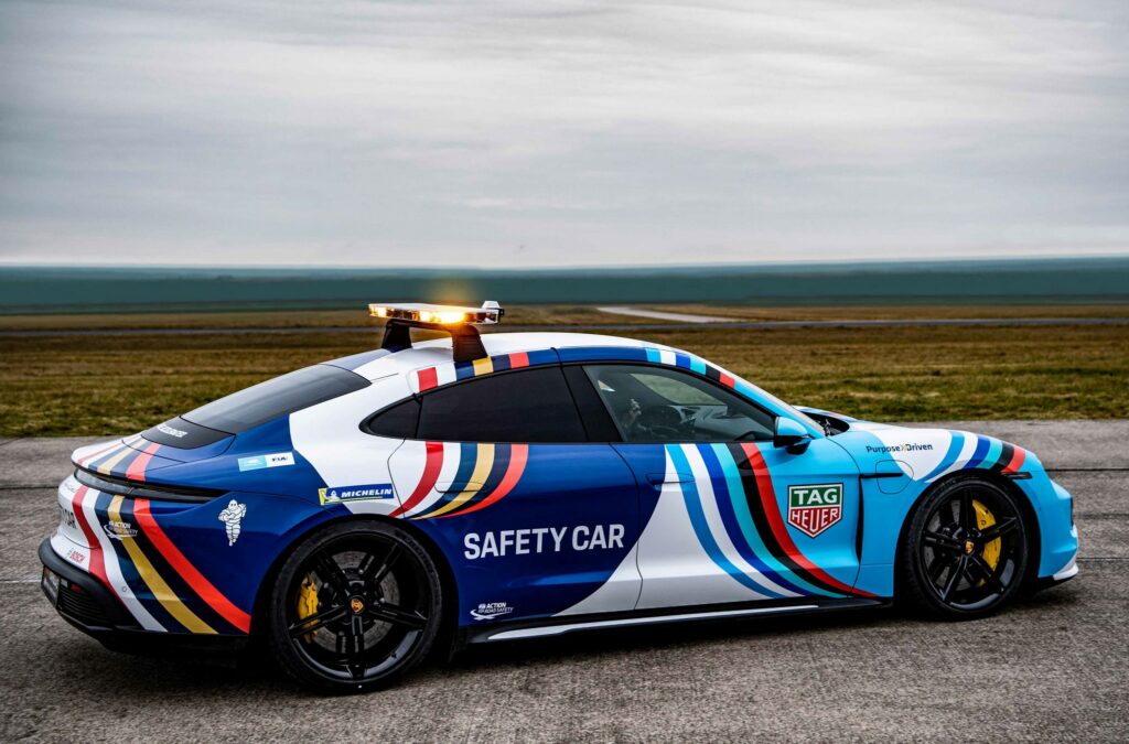 2022 Porsche Taycan Turbo S Safety-Car