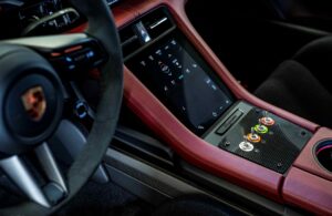 2022 Porsche Taycan Turbo S Safety-Car