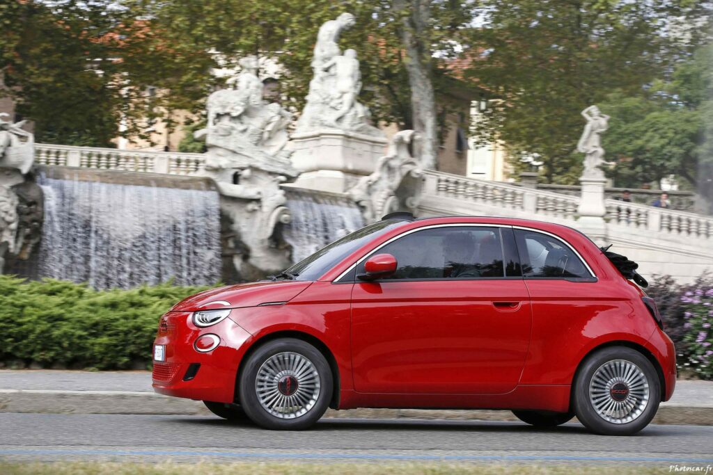 Fiat 500 Red 2023