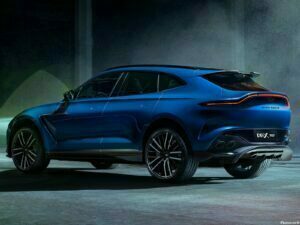 Aston Martin DBX707 2022