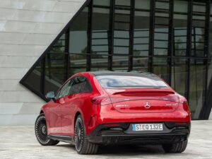 Mercedes AMG EQE 43 2023
