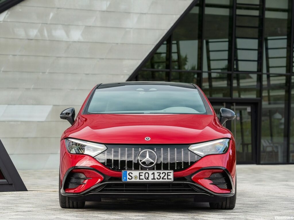 Mercedes AMG EQE 43 2023