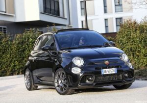 2022 Fiat Abarth 695 Turismo pack