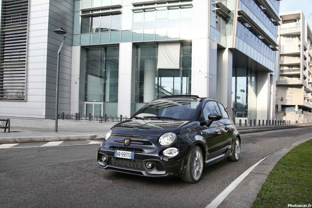 2022 Fiat Abarth 695 Turismo pack