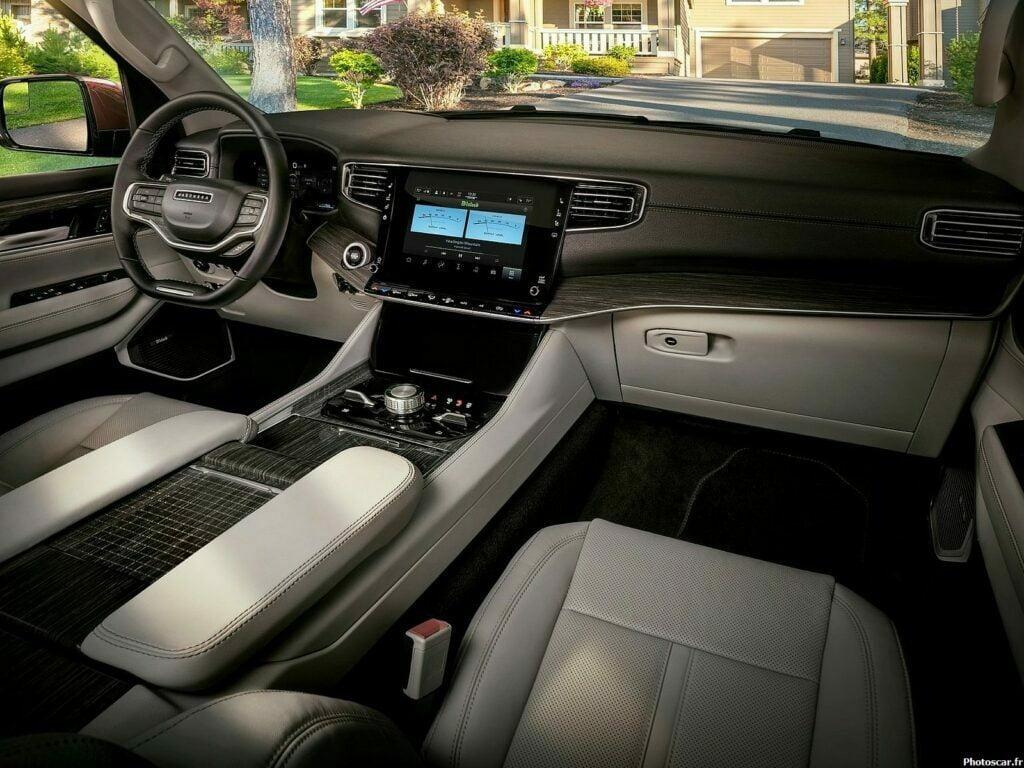 Jeep Wagoneer L 2023