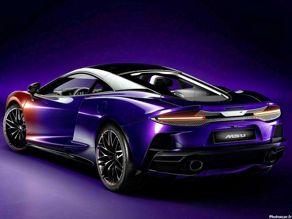 2022 McLaren GT Neon Spectrum par MSO