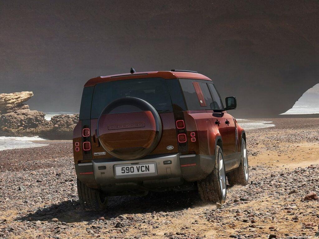 Land Rover Defender 130 2023